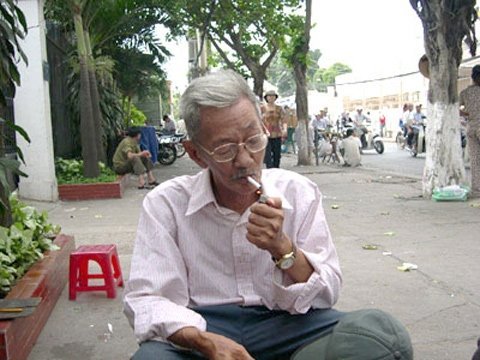 Nhà[-]văn[-]Sơn[-]Nam[-]có[-]cái[-]nhìn[-]đồng[-]cảm[-]về[-]phụ[-]nữ[-]miền[-]Tây[-]Nam[-]Bộ.